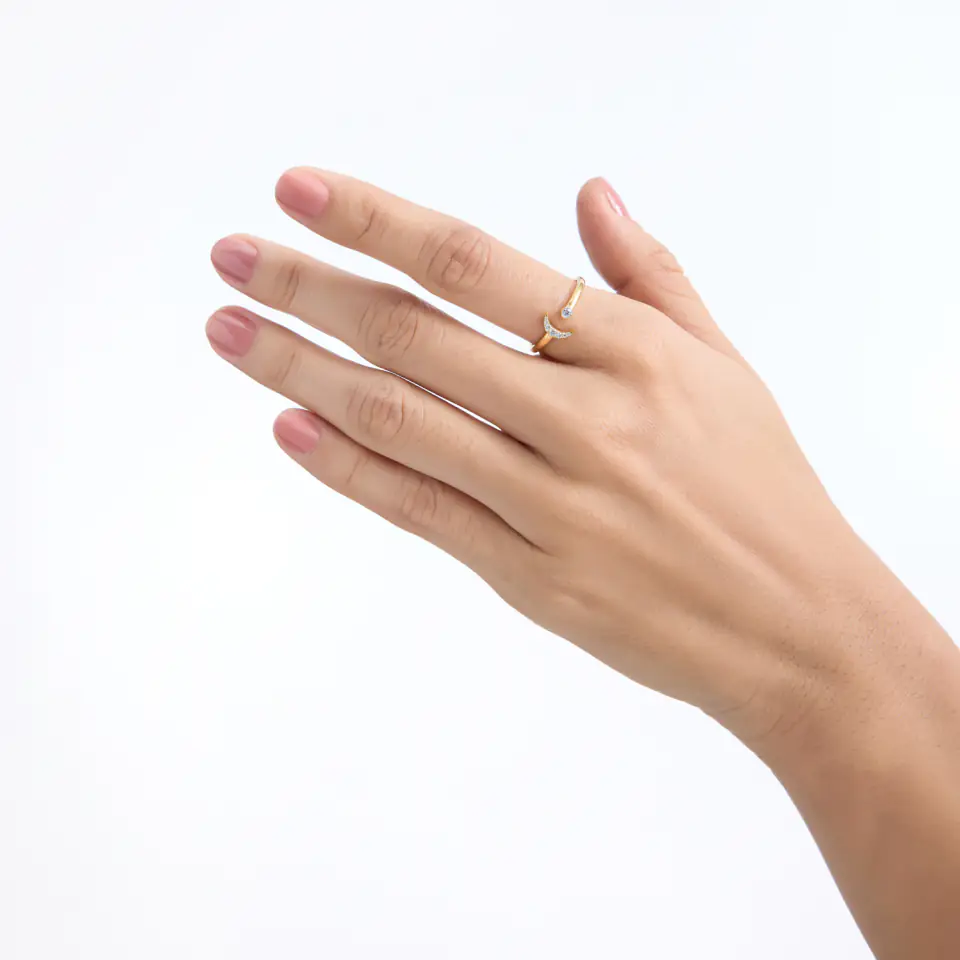 Moonlit Charisma Diamond Ring